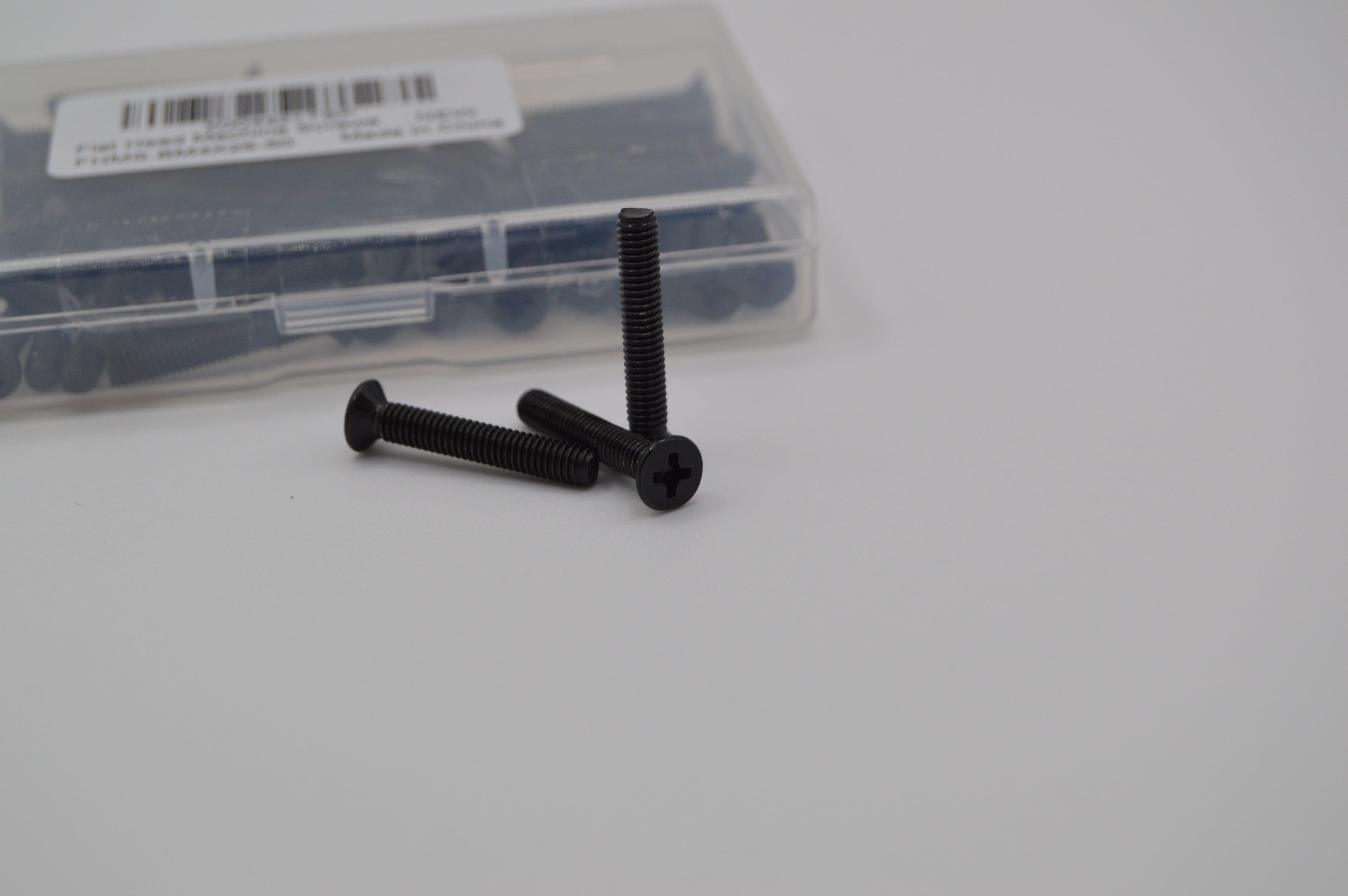 Pack of 50 Black Phillips Head Countersink M4 x 25mm Machine Screws